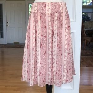 • Ann Taylor Paisley Pink Pleated Skirt •